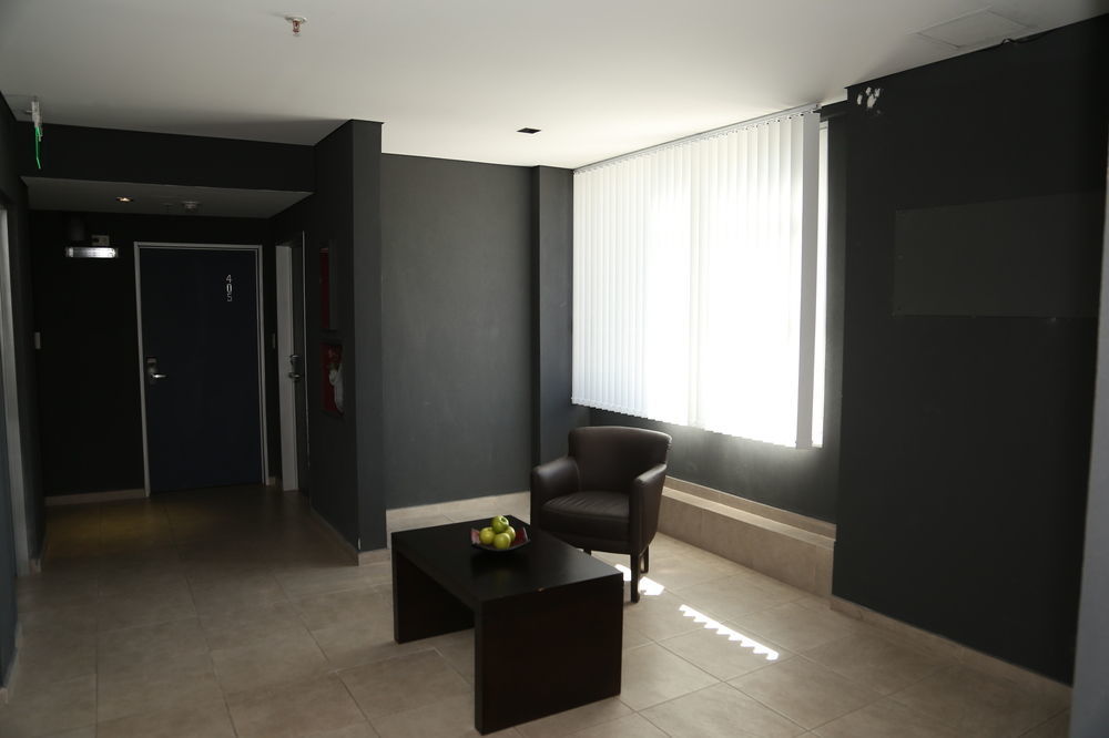 Hotel Neu 354 Неукен Экстерьер фото